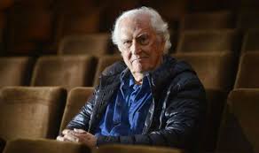 Fue cineasta y político. Falleció a los 84 años en París.